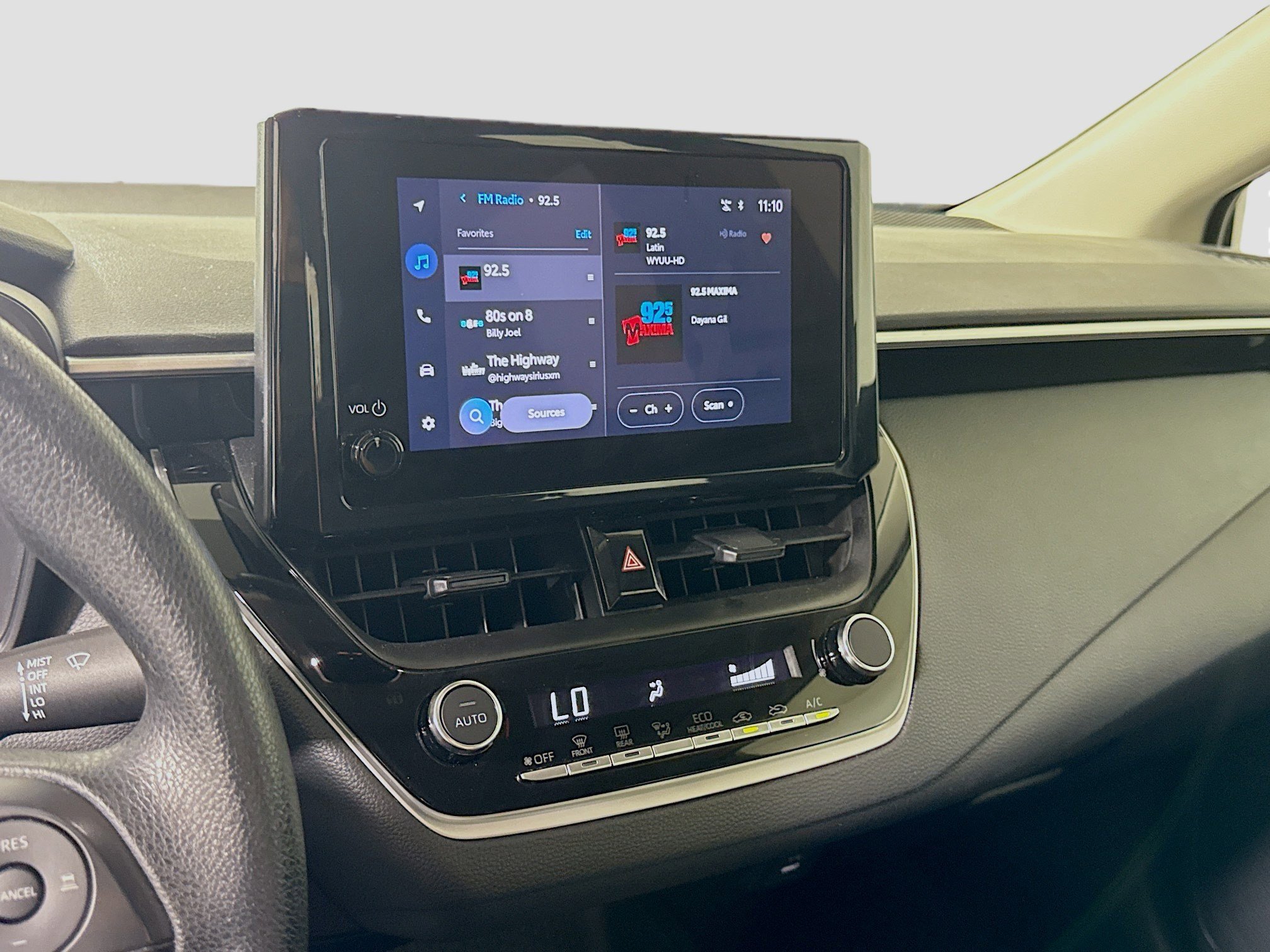 Used 2025 Toyota Corolla LE image 18