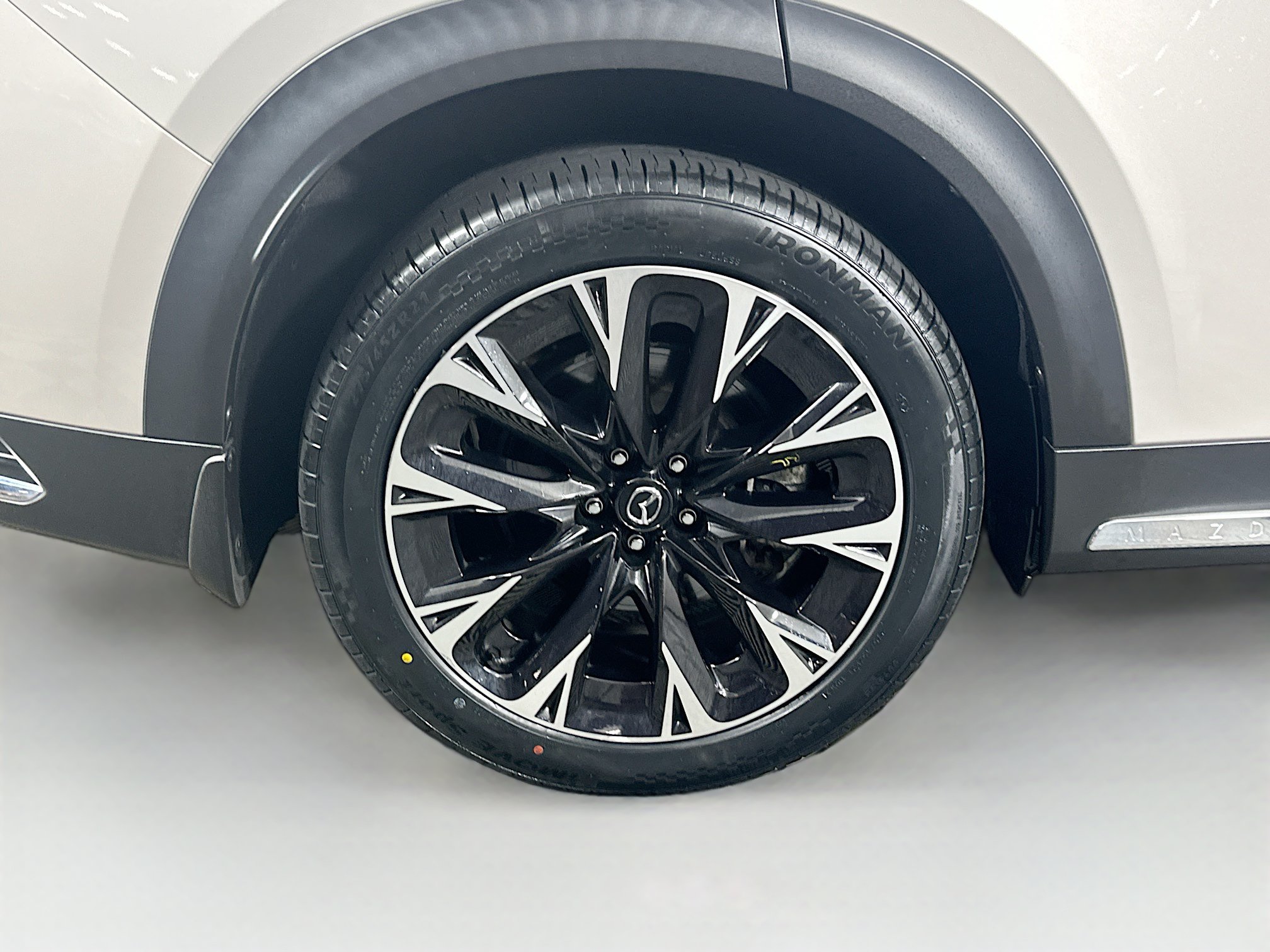 Used 2024 MAZDA CX-90 Plug-In Hybrid w/ Premium Pkg AWD/4WD image 11