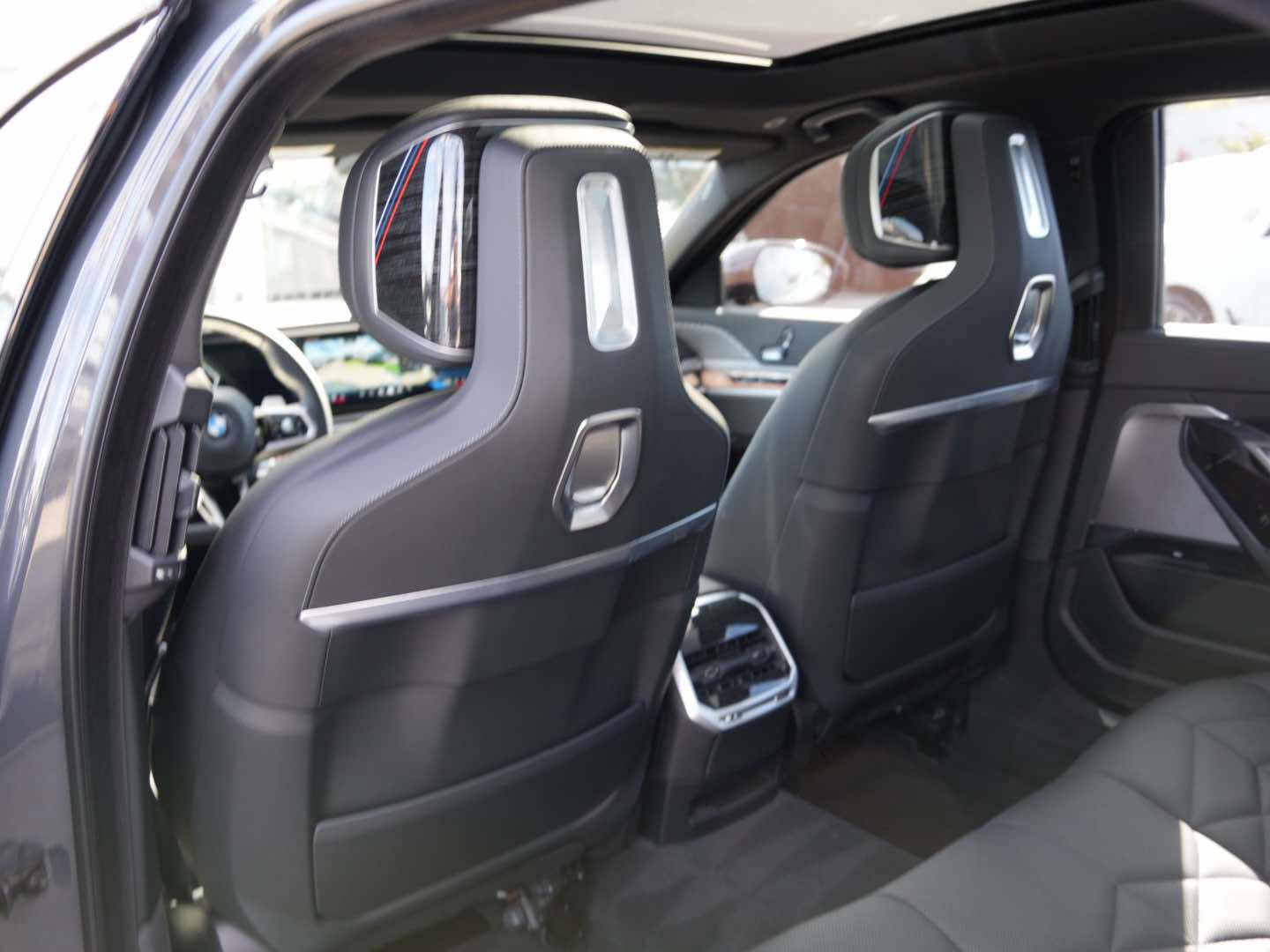 Certified 2023 BMW 740i 740i Sedan RWD w/ Parking Assistance Package image 10