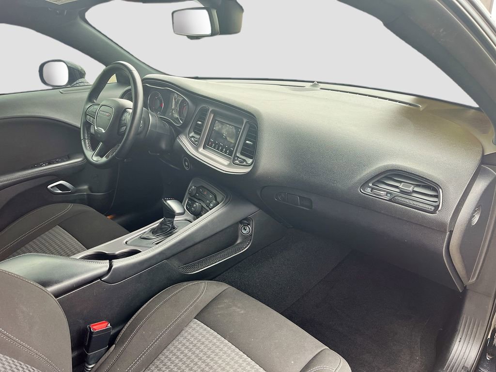 Used 2023 Dodge Challenger SXT image 27