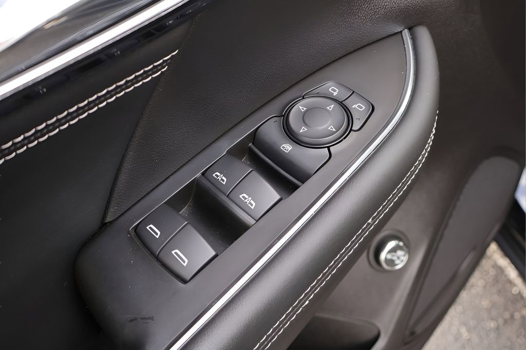 Used 2023 Buick Envision Preferred w/ Sport Touring Package AWD/4WD image 11