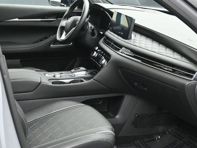 Certified 2025 INFINITI QX60 Autograph w/ Cargo Package image 6
