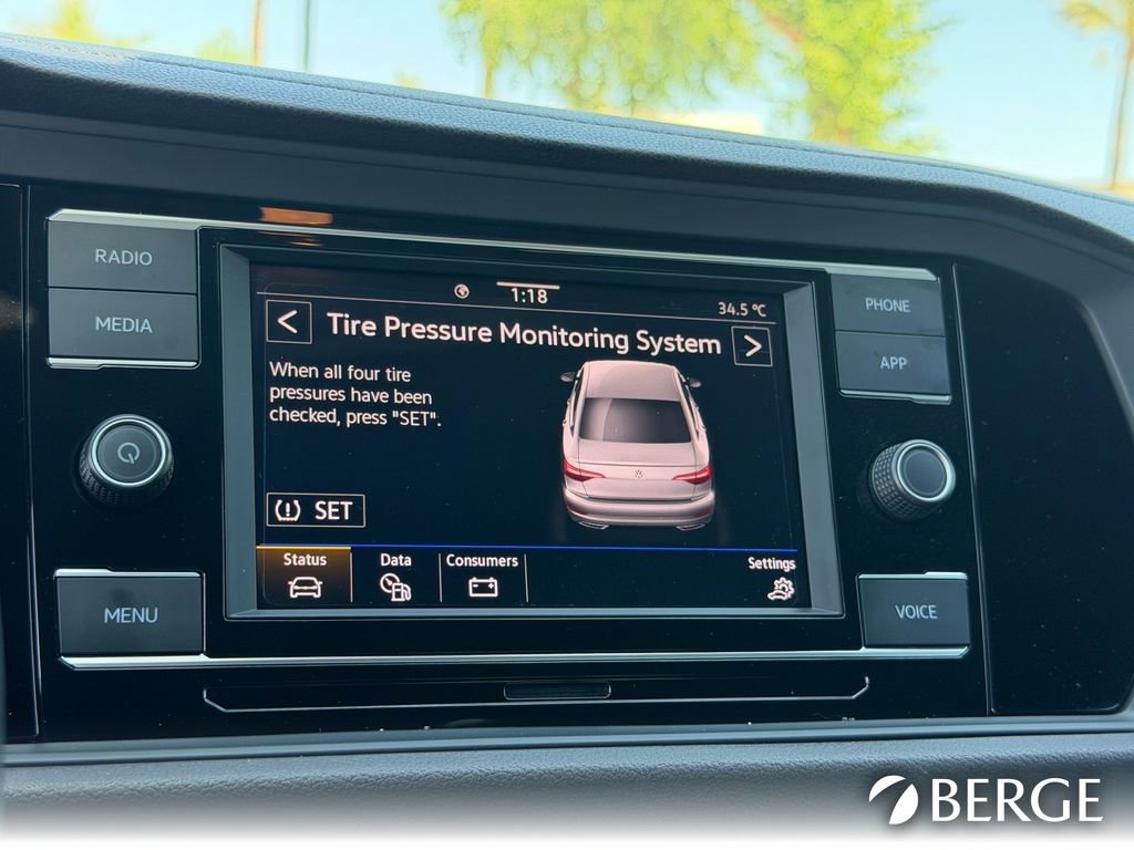 Used 2024 Volkswagen Jetta Sport image 25