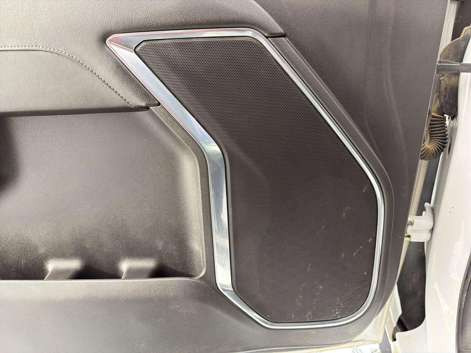 Used 2024 Chevrolet Silverado 2500 LT w/ Convenience Package image 22