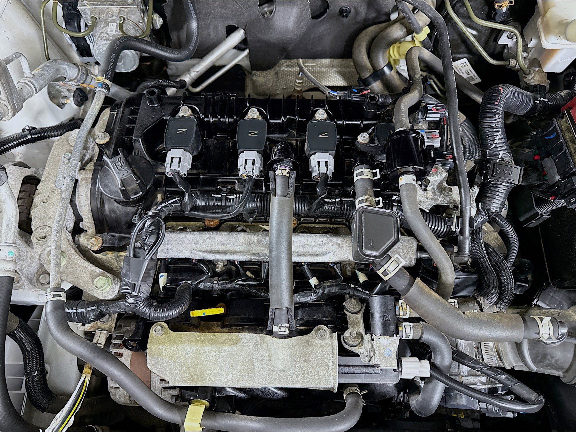 Used 2020 Nissan Kicks S image 39