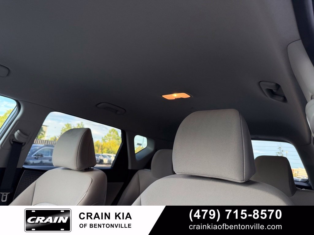 Used 2025 Kia Soul LX w/ LX Technology Package FWD image 21