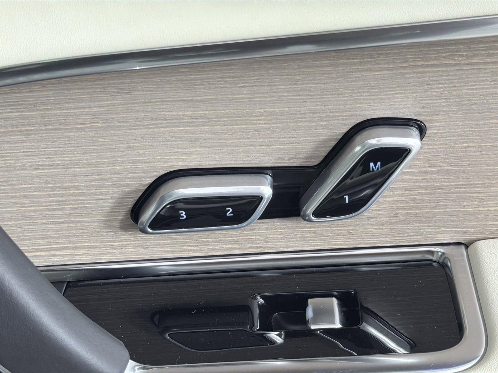 New 2026 Land Rover Range Rover Autobiography image 33