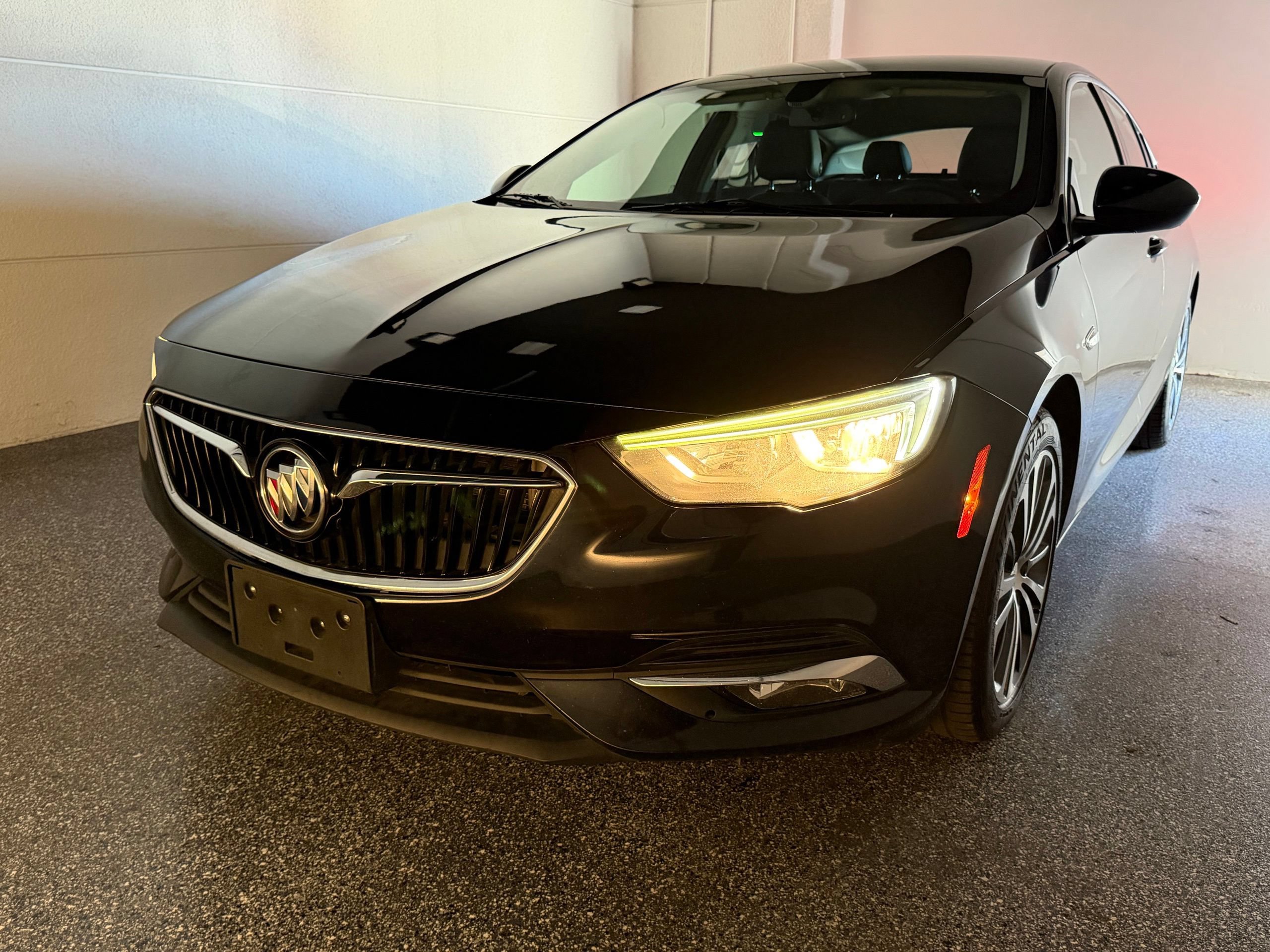 Used 2018 Buick Regal Essence FWD image 43
