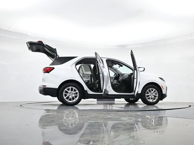 Used 2024 Chevrolet Equinox LS w/ LS Convenience Package FWD image 48