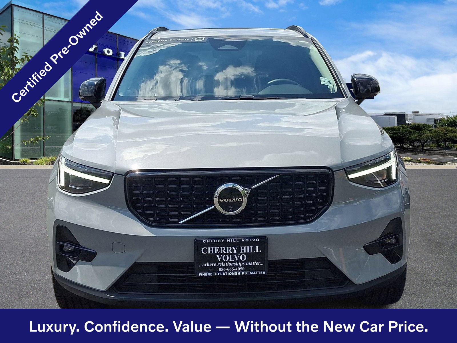 Certified 2024 Volvo XC40 B5 Ultimate w/ Protection Package Premier AWD/4WD image 2