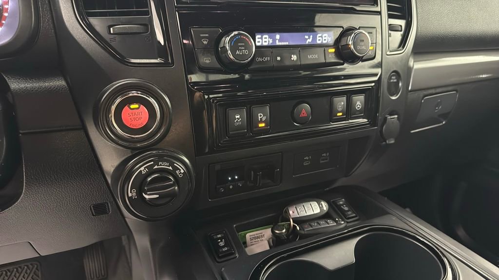 Used 2021 Nissan Titan PRO-4X w/ Pro-4x Convenience Package image 23