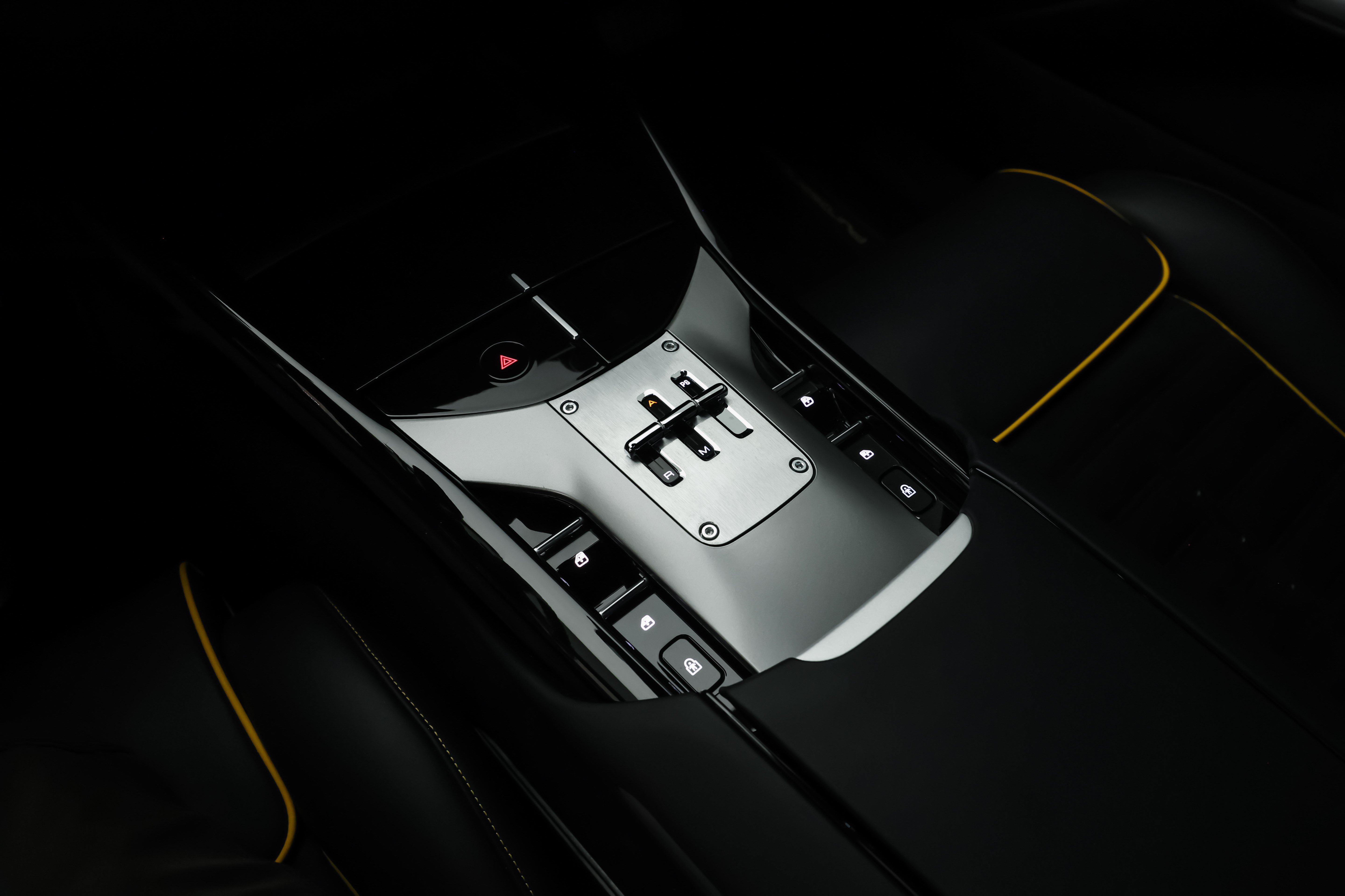 Used 2025 Ferrari Purosangue AWD/4WD image 13
