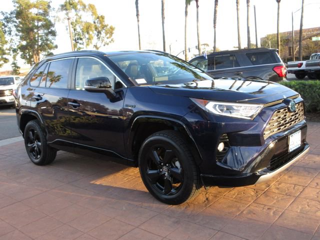 Used 2020 Toyota RAV4 XSE w/ XSE Grade Weather Package image 6