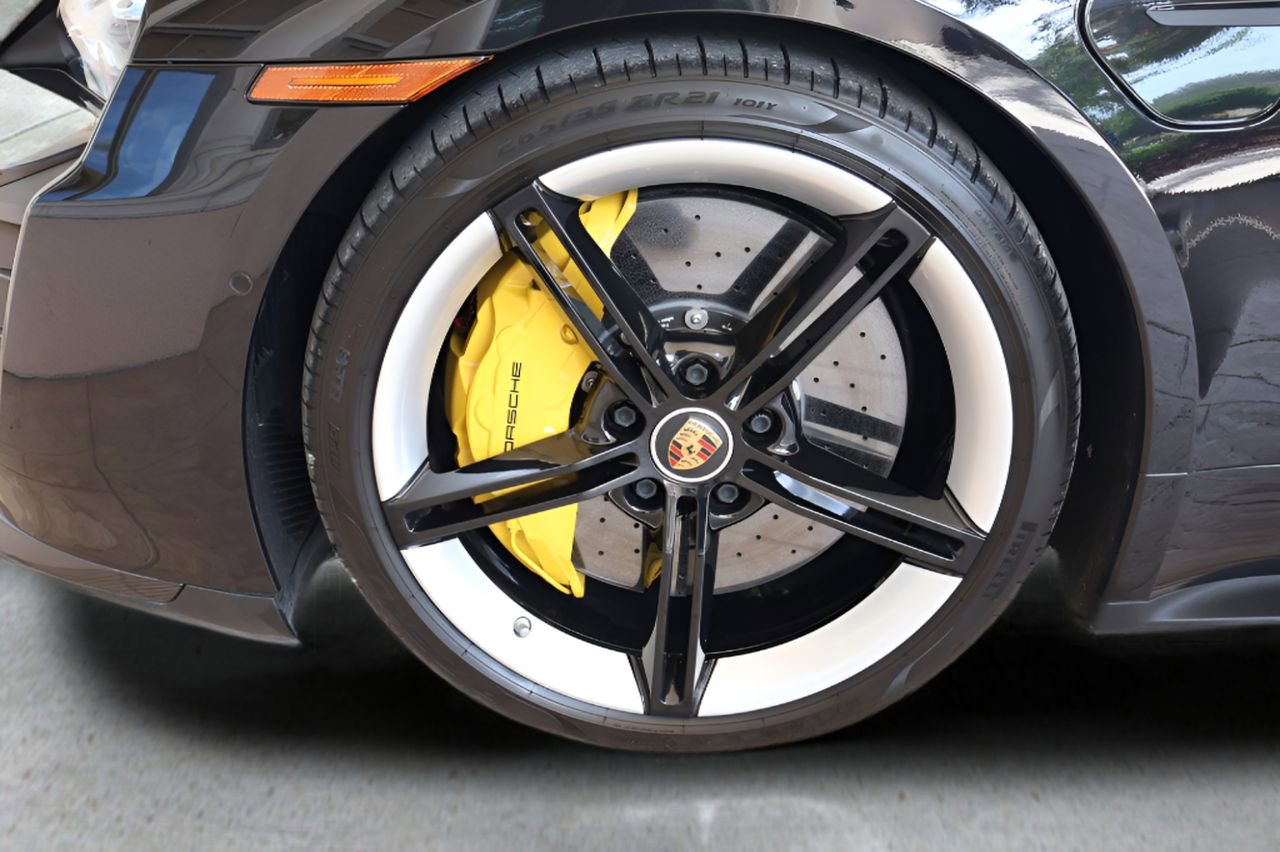 Used 2020 Porsche Taycan Turbo S AWD/4WD image 27