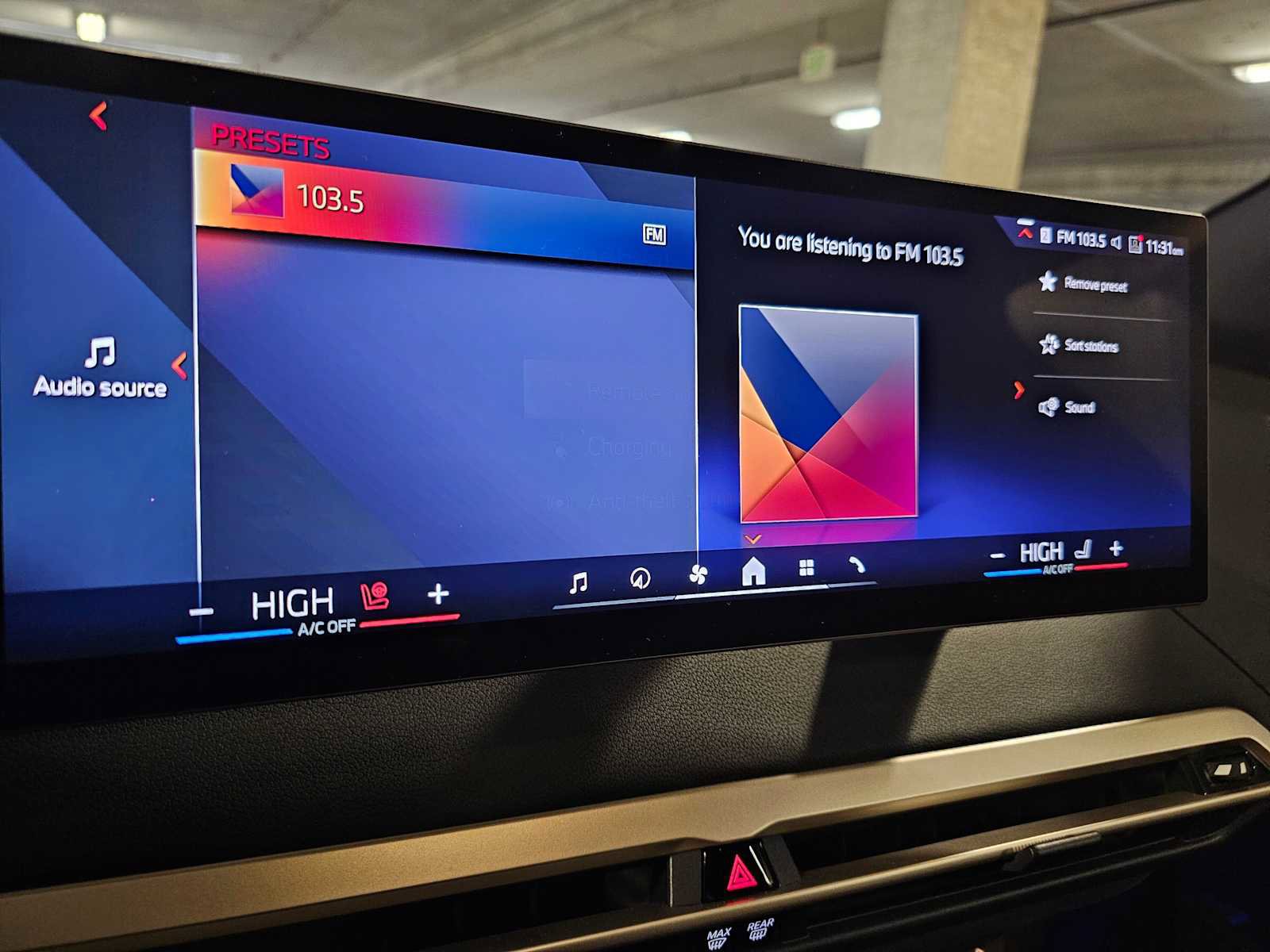 Used 2024 BMW iX xDrive50 w/ Premium Package image 15