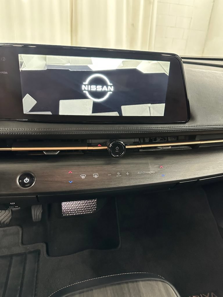 Used 2024 Nissan Ariya AWD image 18