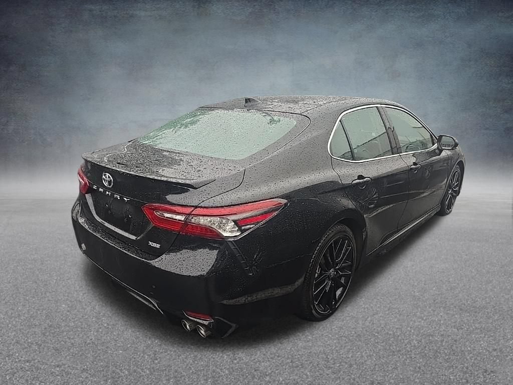 Used 2022 Toyota Camry XSE FWD image 9