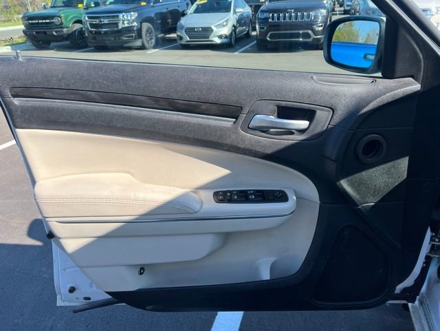 Used 2016 Chrysler 300 Limited w/ Driver Convenience Group AWD/4WD image 18