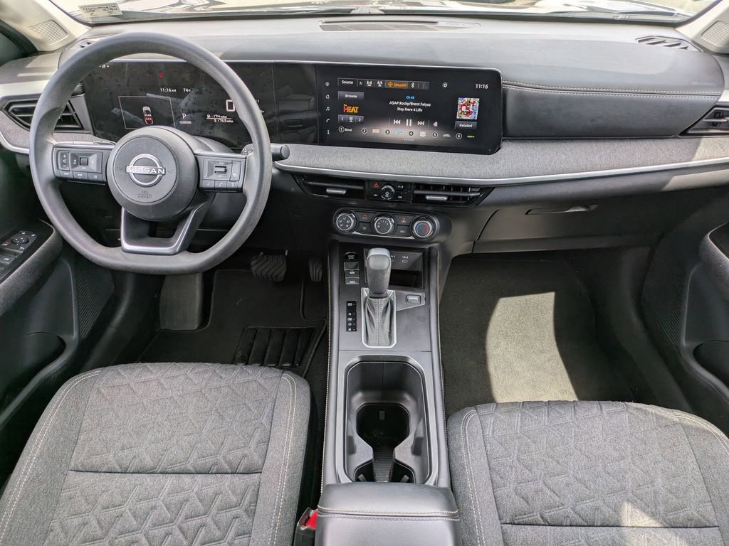 Certified 2025 Nissan Kicks SV w/ Charging Package AWD/4WD image 16