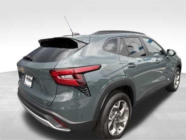Used 2026 Chevrolet Trax LT FWD image 13