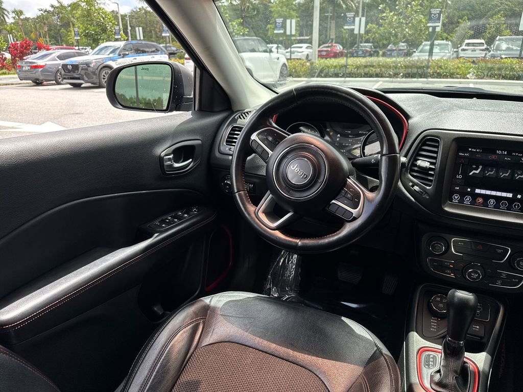 Used 2020 Jeep Compass Trailhawk AWD/4WD image 21