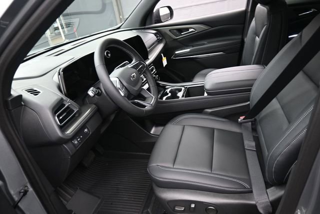 New 2026 Chevrolet Traverse LT w/ Midnight/Sport Edition FWD image 8