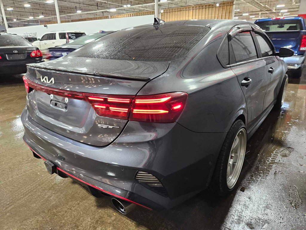 Used 2023 Kia Forte GT image 2
