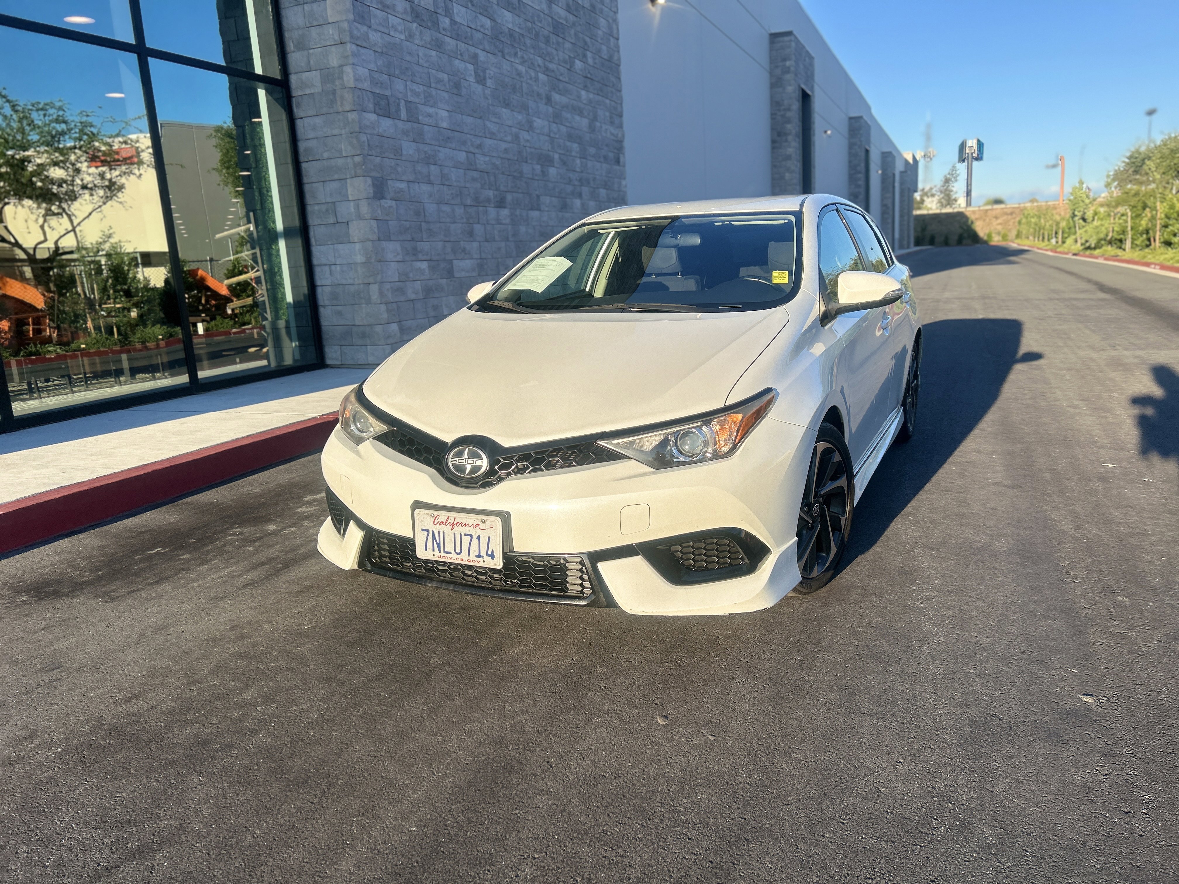 Used 2016 Scion iM image 3