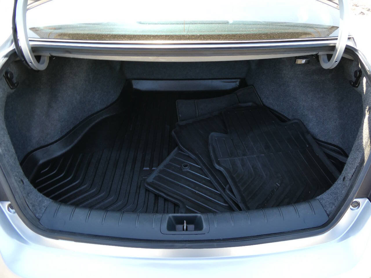 Used 2015 Honda Accord EX-L image 31