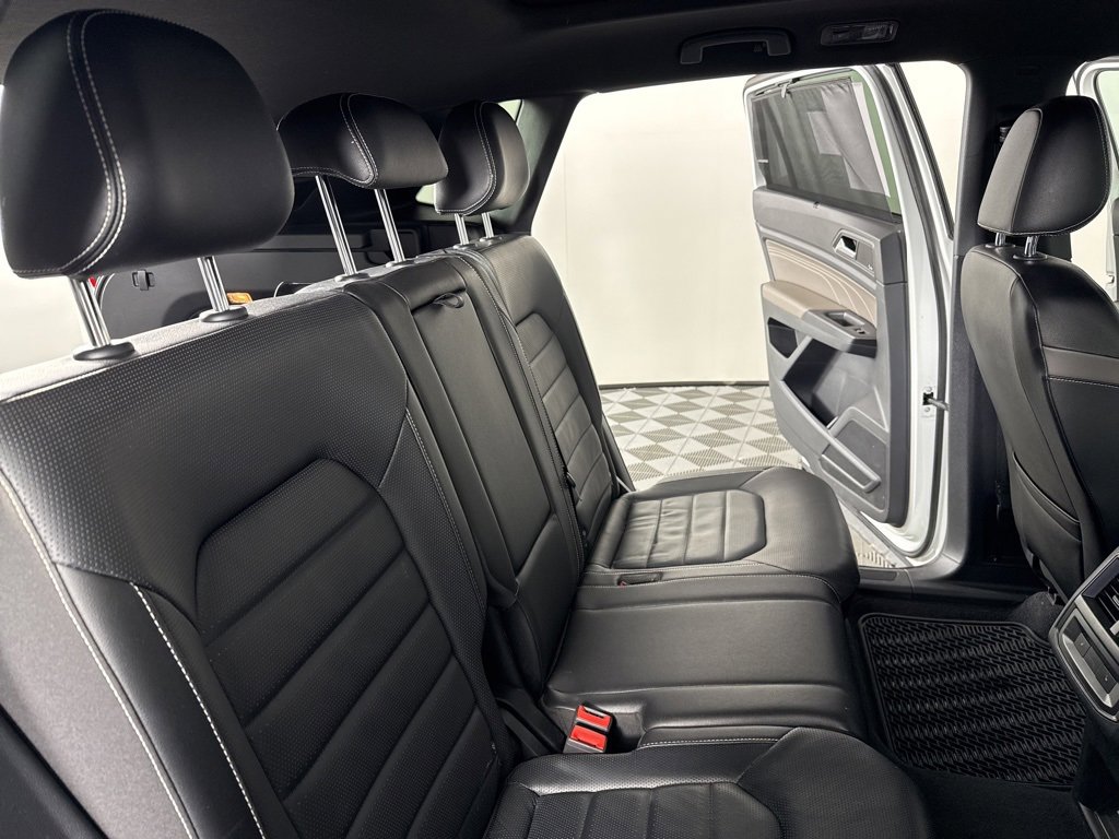 Used 2022 Volkswagen Atlas Cross Sport SEL image 34