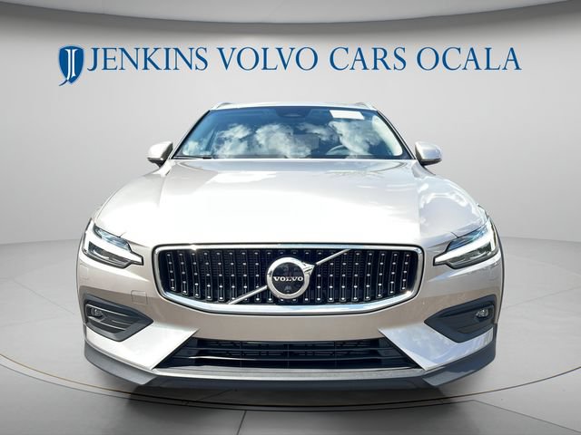 New 2026 Volvo V60 B5 Cross Country Plus w/ Protection Package Premier AWD/4WD image 8