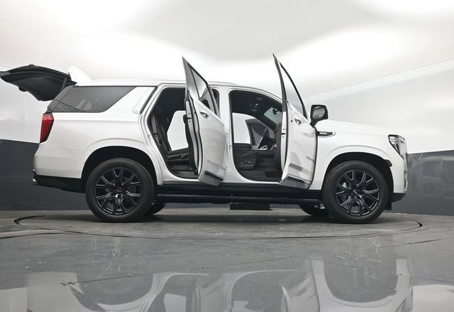 Used 2021 GMC Yukon Denali w/ Denali Premium Package RWD image 7