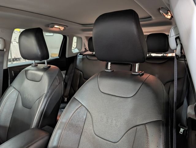 Used 2022 Jeep Compass Latitude w/ Sun and Sound Group AWD/4WD image 11