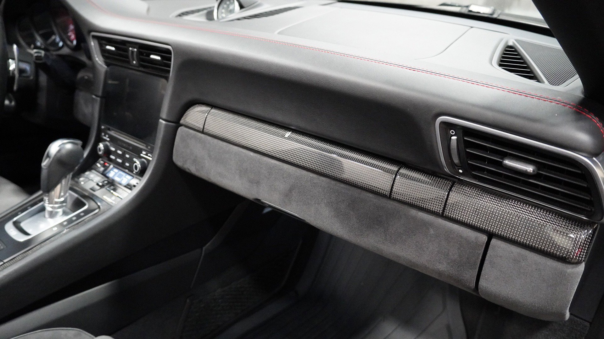 Used 2019 Porsche 911 Carrera 4 GTS image 36