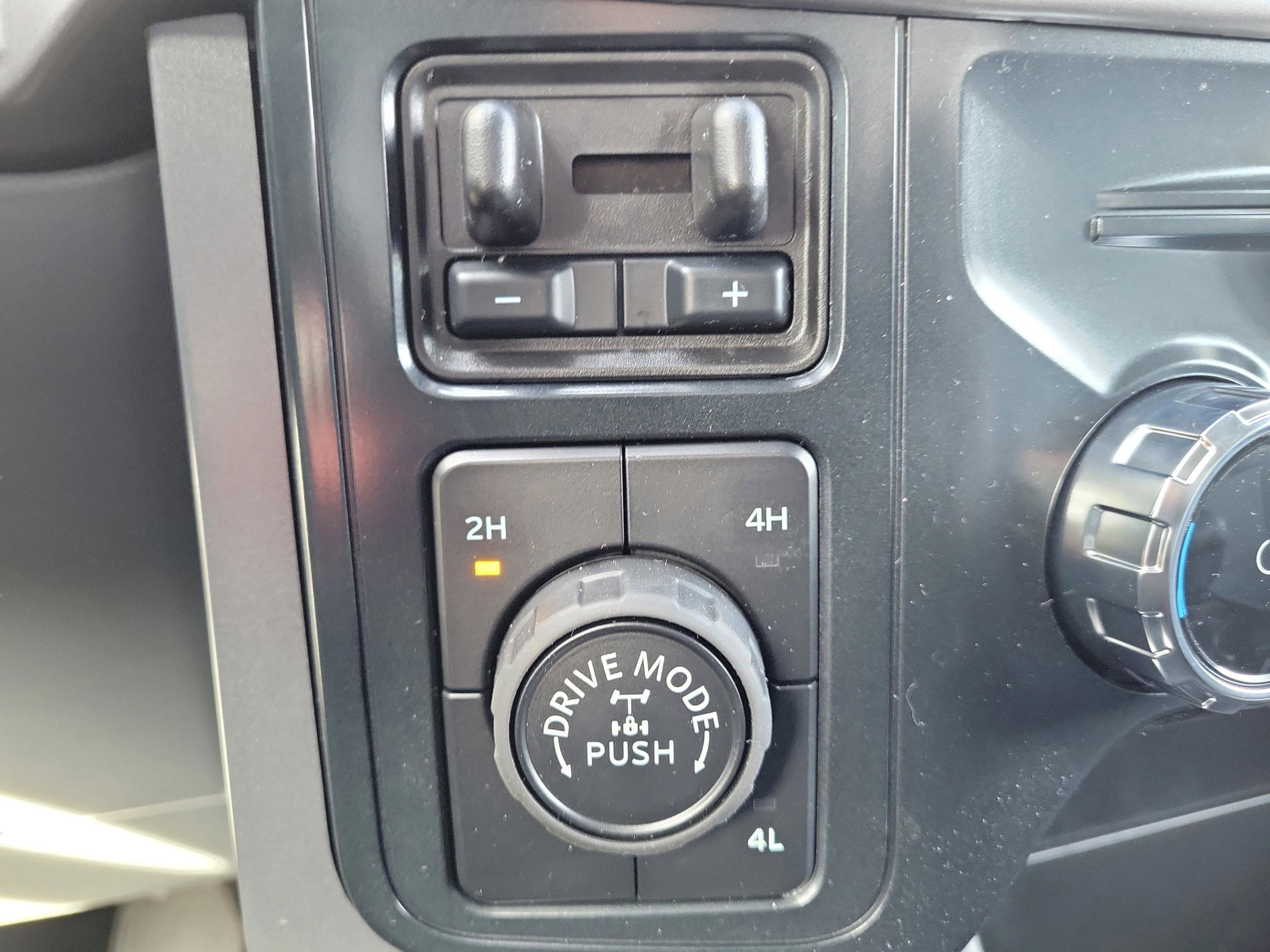 New 2026 Ford F150 XLT w/ Equipment Group 302A MID AWD/4WD image 31