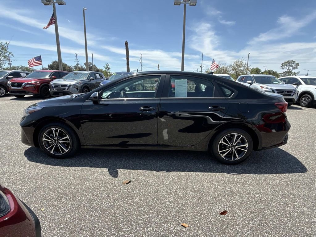 Used 2024 Kia Forte LXS FWD image 7