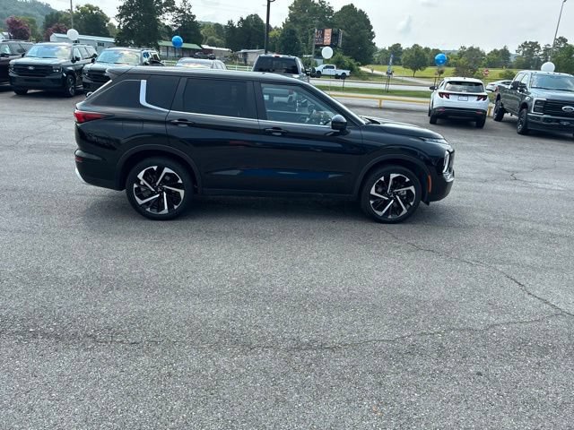 Used 2024 Mitsubishi Outlander SE AWD/4WD image 45