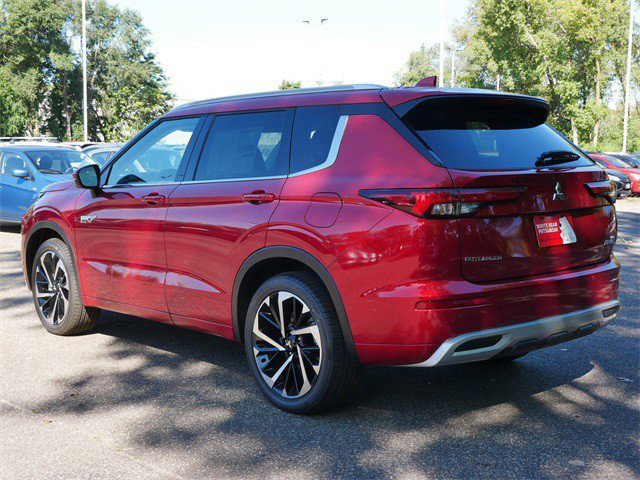 New 2025 Mitsubishi Outlander SEL image 2