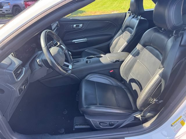 Used 2025 Ford Mustang Premium RWD image 18