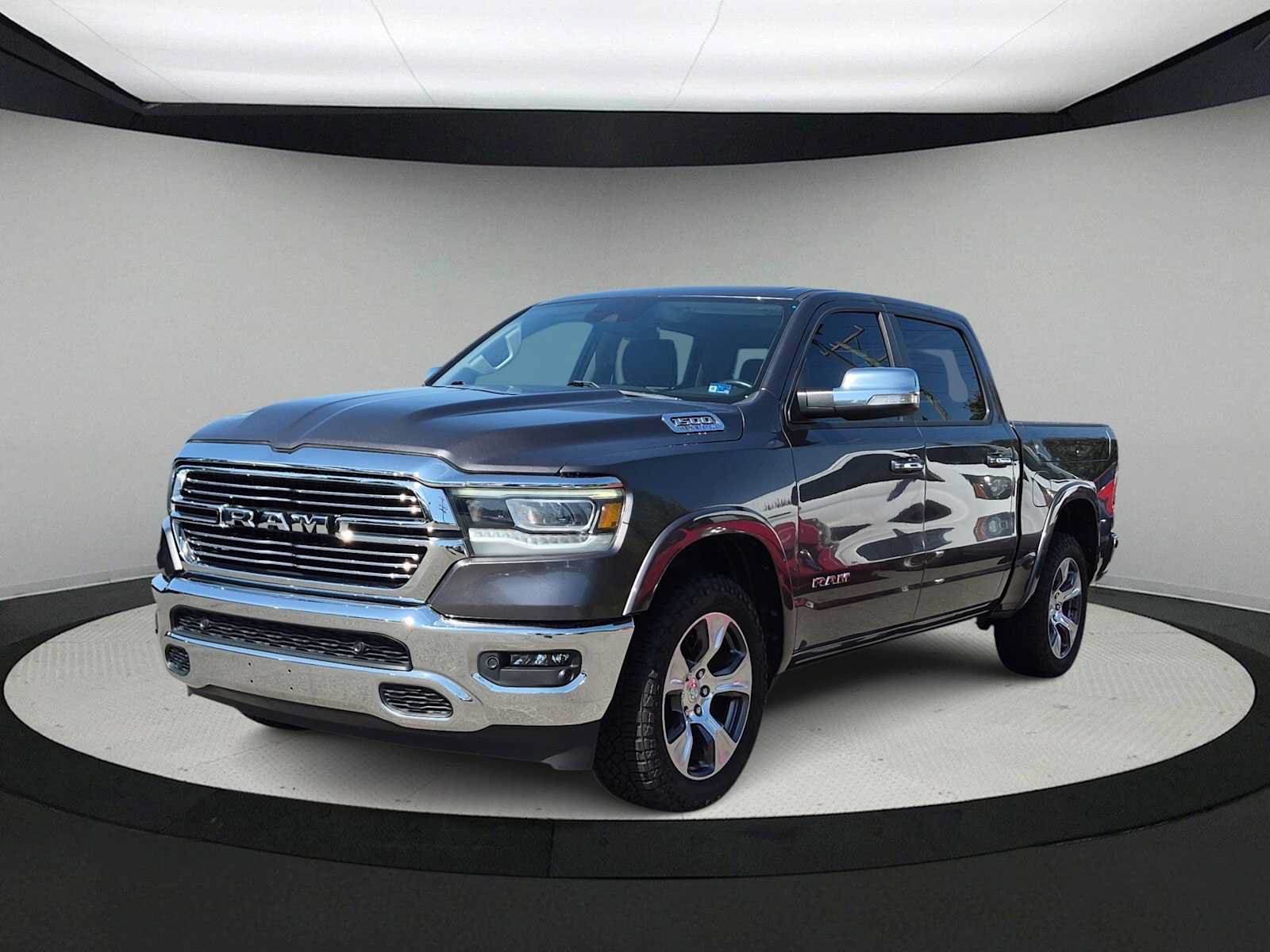 Used 2022 RAM 1500 Laramie AWD/4WD image 4