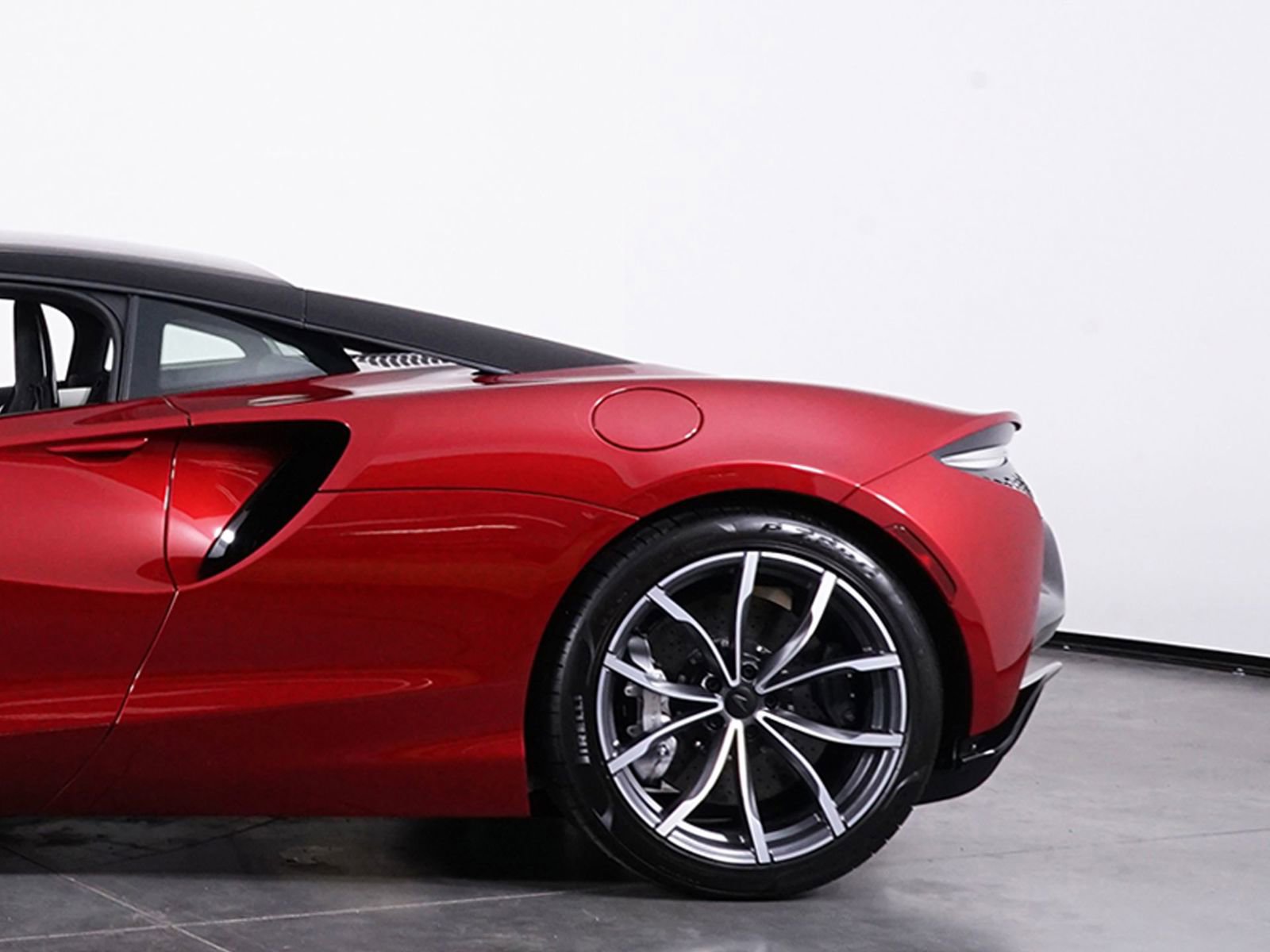 New 2026 McLaren Artura image 13