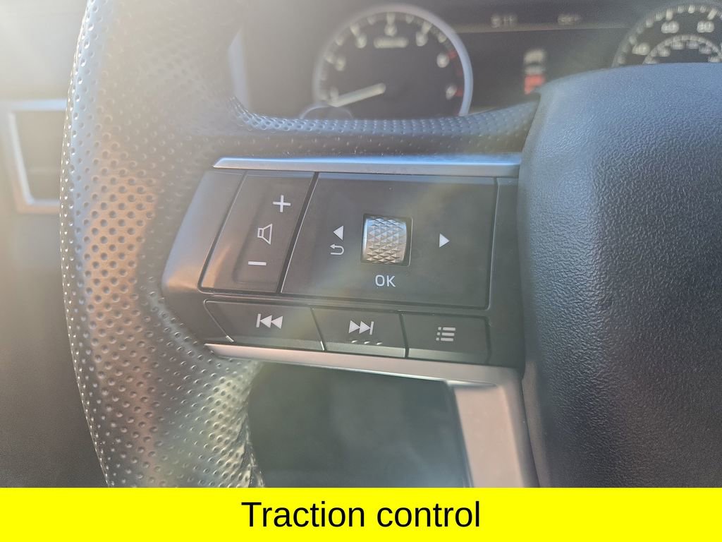 Used 2025 Mitsubishi Outlander AWD image 21