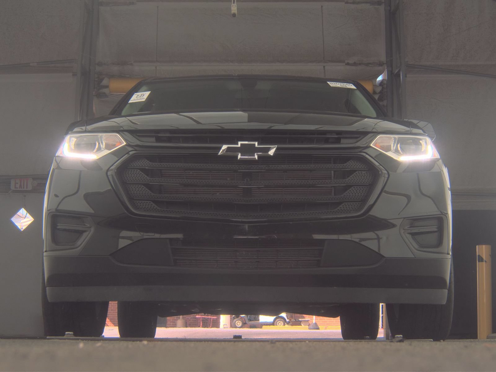 Used 2021 Chevrolet Traverse LS w/ LPO, Blackout Package FWD image 3