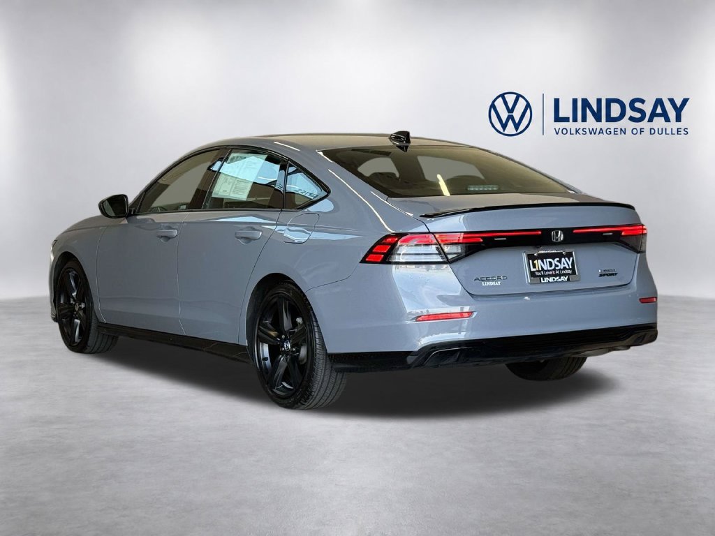 Used 2023 Honda Accord Sport image 4
