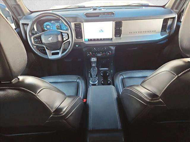 Used 2025 Ford Bronco Outer Banks AWD/4WD image 18