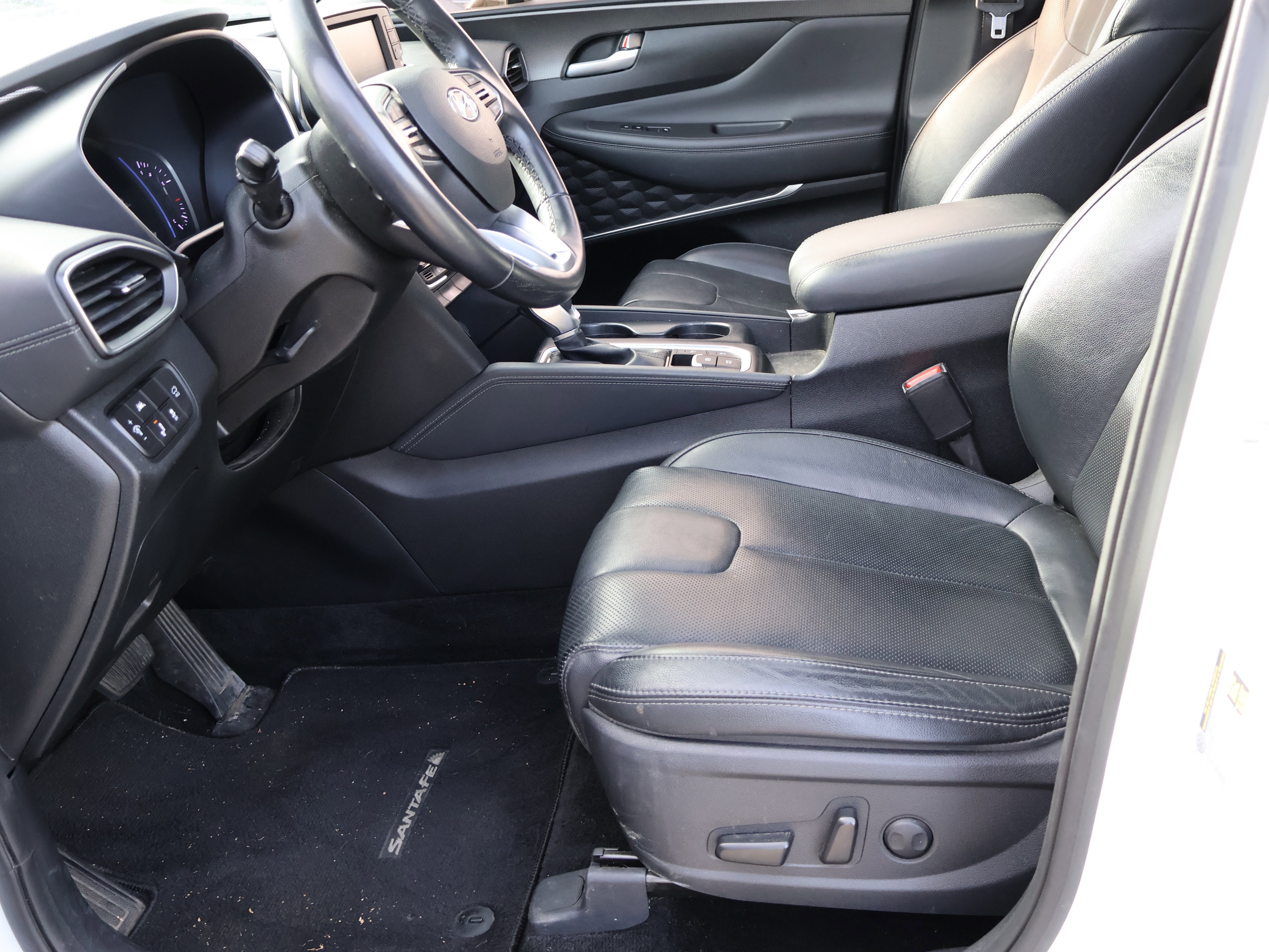 Used 2019 Hyundai Santa Fe Limited image 41