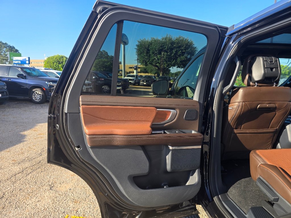 New 2027 Ford Expedition King Ranch RWD image 18