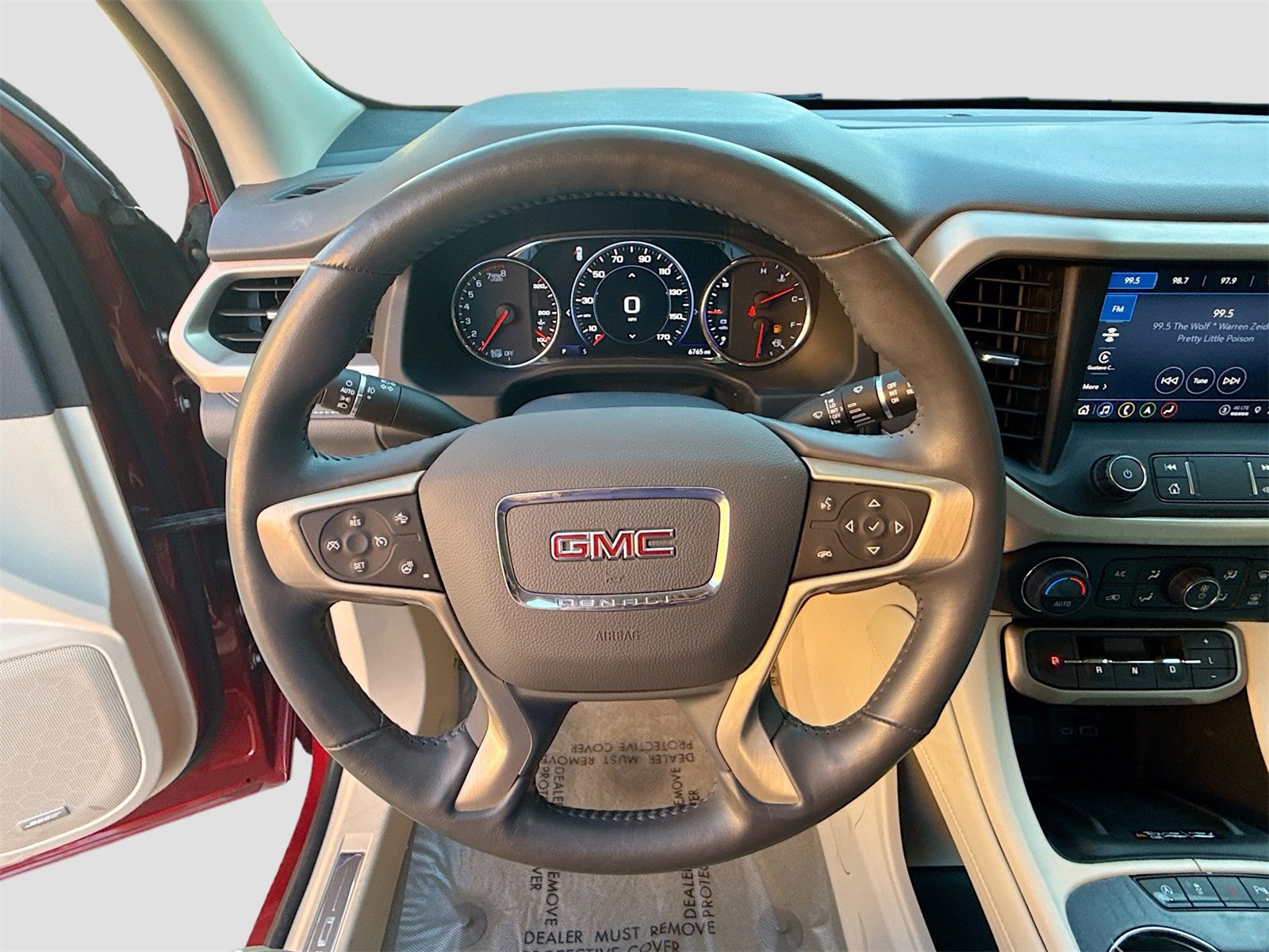 Used 2022 GMC Acadia Denali w/ Denali Ultimate Package image 11