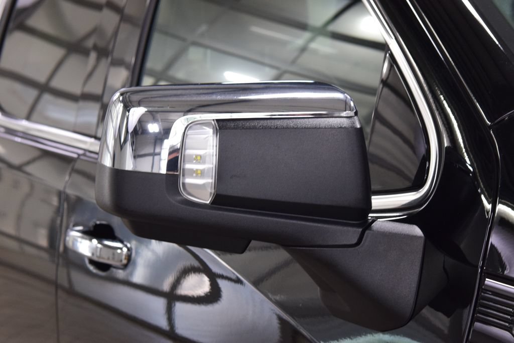 Used 2024 GMC Sierra 1500 Denali Ultimate AWD/4WD image 18
