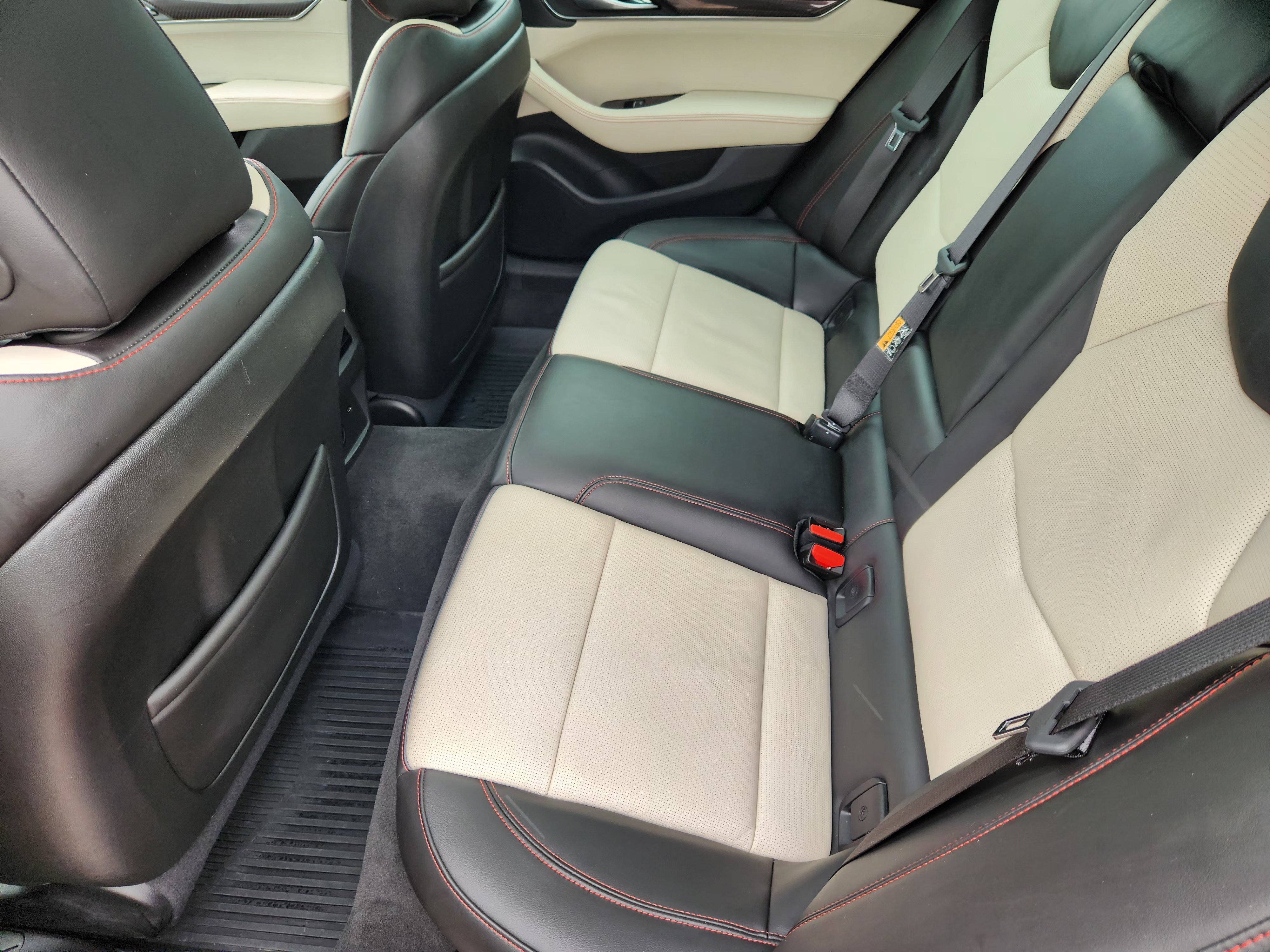 Used 2025 Cadillac CT5 Sport w/ Technology Package RWD image 31